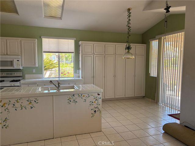 40614 Calle Galacia, Murrieta, CA 92562