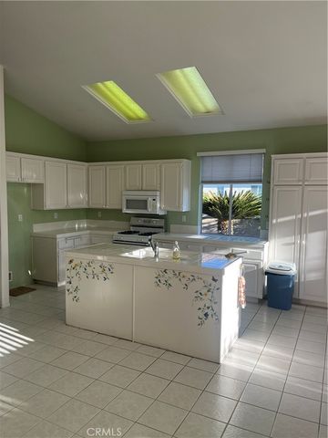 40614 Calle Galacia, Murrieta, CA 92562