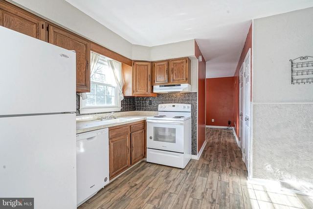 30 TOOL LN, Williamstown, NJ 08094