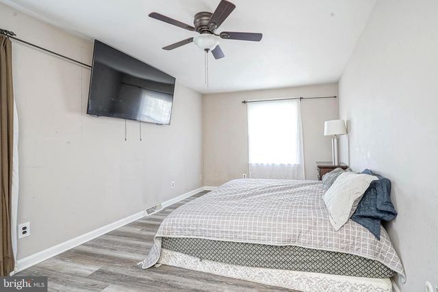 30 TOOL LN, Williamstown, NJ 08094