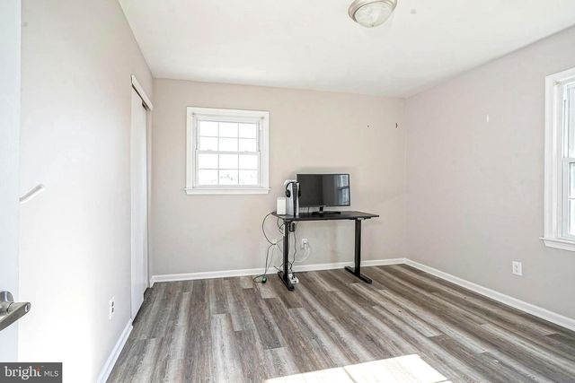 30 TOOL LN, Williamstown, NJ 08094