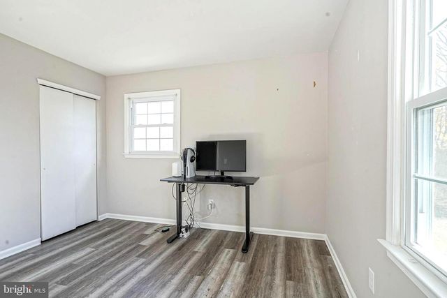 30 TOOL LN, Williamstown, NJ 08094