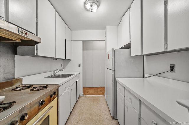 119 E Hartsdale Avenue 2L, Hartsdale, NY 10530