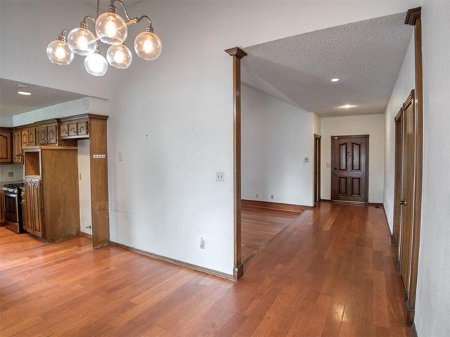 2102 Vanessa Drive, Norman, OK 73071