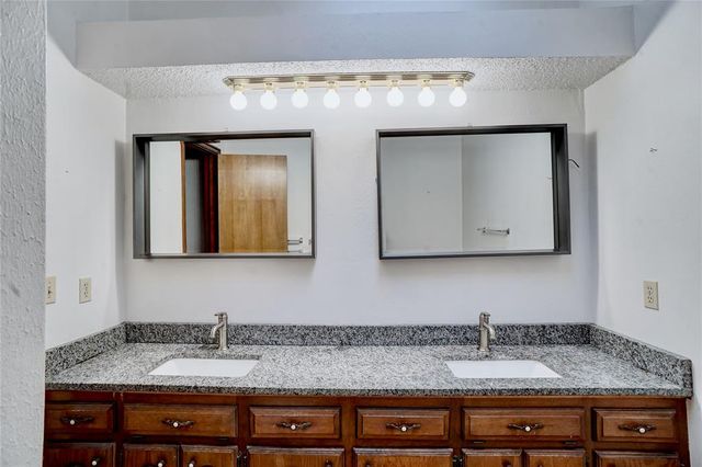 2102 Vanessa Drive, Norman, OK 73071