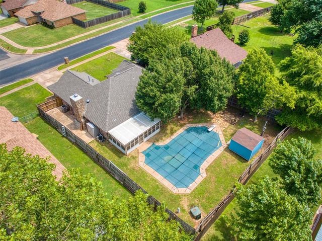 2102 Vanessa Drive, Norman, OK 73071