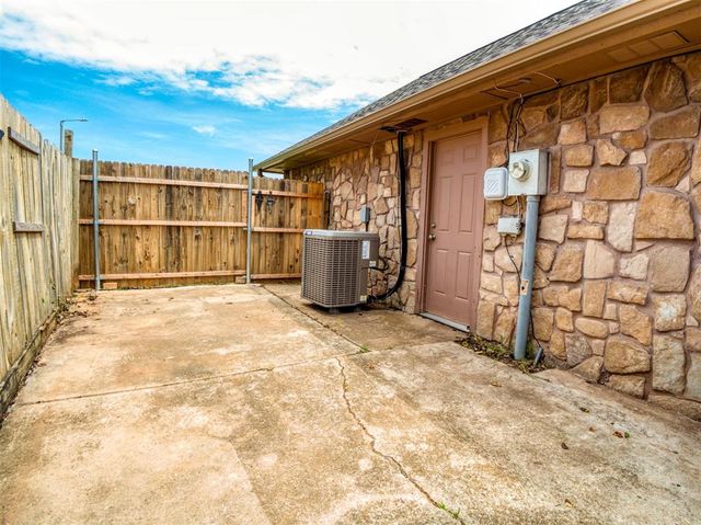 2102 Vanessa Drive, Norman, OK 73071