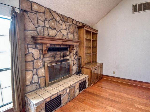 2102 Vanessa Drive, Norman, OK 73071