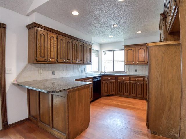 2102 Vanessa Drive, Norman, OK 73071