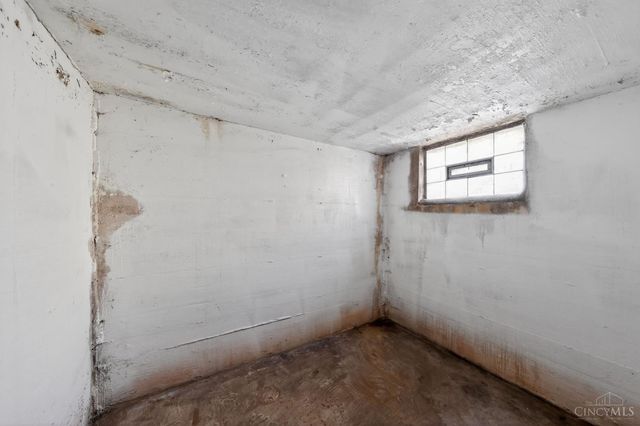 6822 Betts Avenue, North College Hill, OH 45239