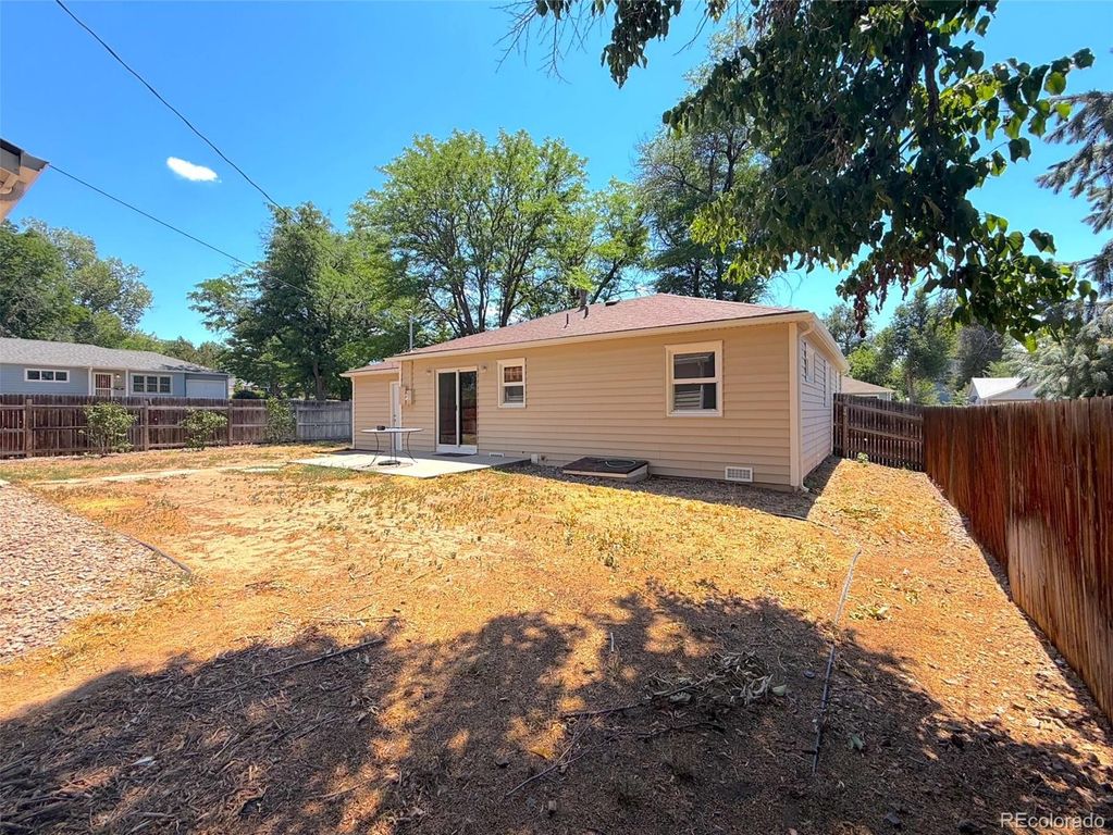 Image 11 of property listing at 5298 S Grant Street, Littleton, CO 80121