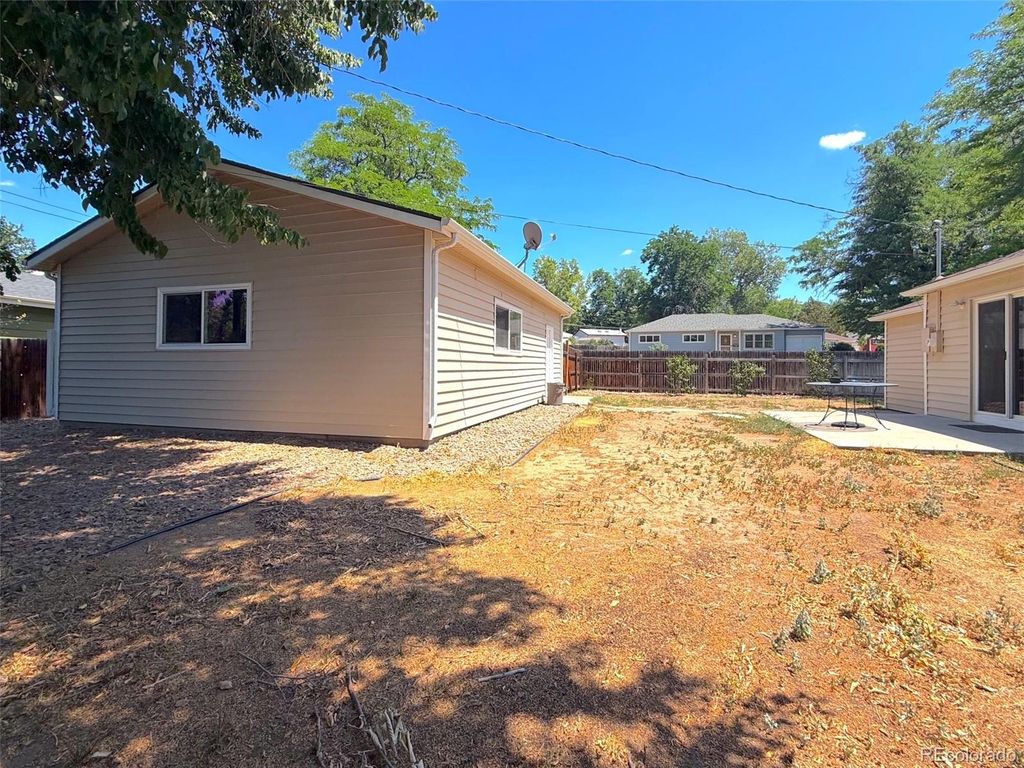Image 12 of property listing at 5298 S Grant Street, Littleton, CO 80121