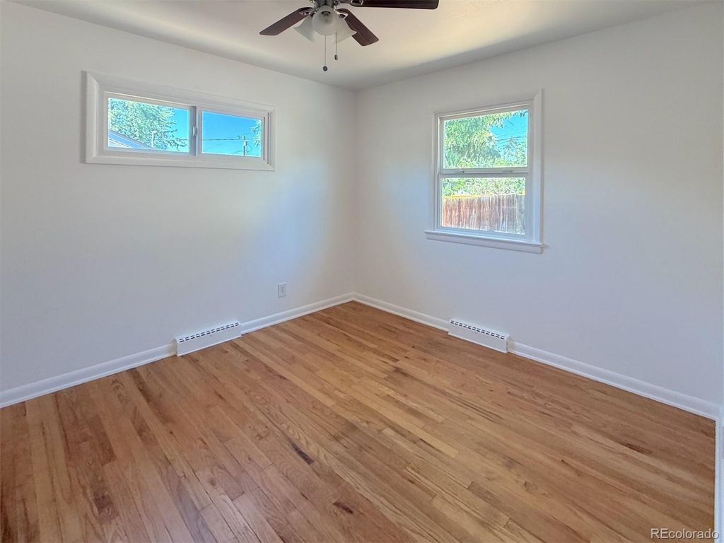 Image 10 of property listing at 5298 S Grant Street, Littleton, CO 80121