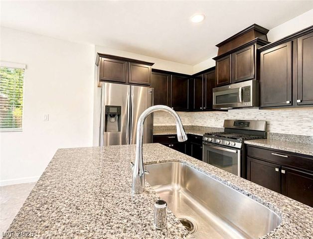 8368 Aruba Blue Creek Court, Las Vegas, NV 89113