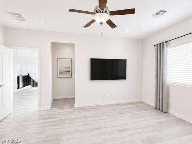 8368 Aruba Blue Creek Court, Las Vegas, NV 89113