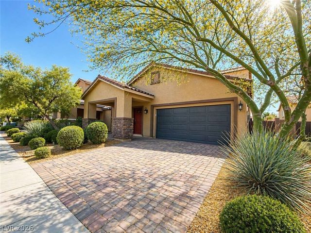 8368 Aruba Blue Creek Court, Las Vegas, NV 89113