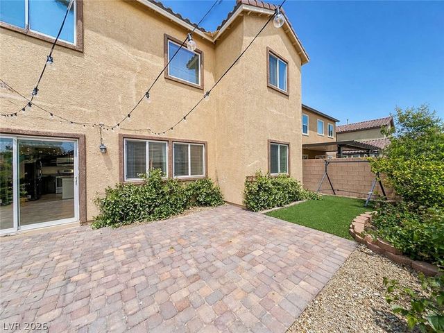 8368 Aruba Blue Creek Court, Las Vegas, NV 89113