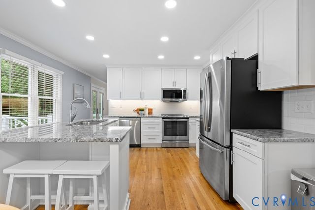8560 Sunview Ln, North Chesterfield, VA 23235