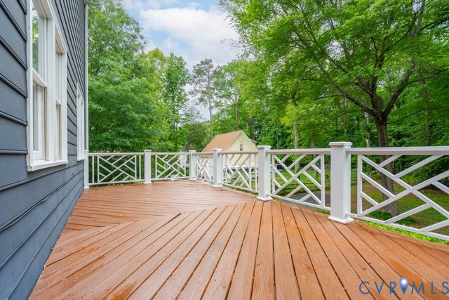 8560 Sunview Ln, North Chesterfield, VA 23235