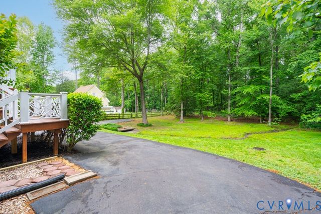8560 Sunview Ln, North Chesterfield, VA 23235
