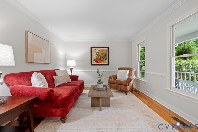 8560 Sunview Ln, North Chesterfield, VA 23235