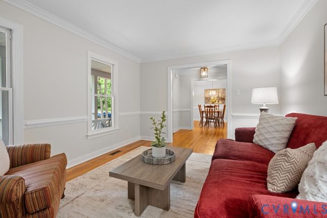 8560 Sunview Ln, North Chesterfield, VA 23235