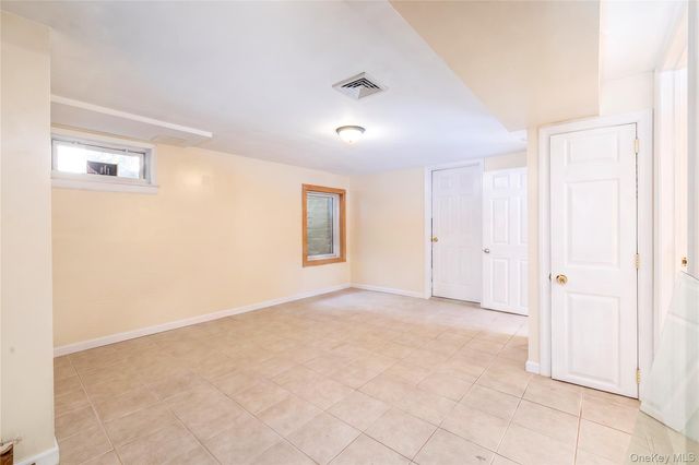 37 Hickory Road, Bayville, NY 11709