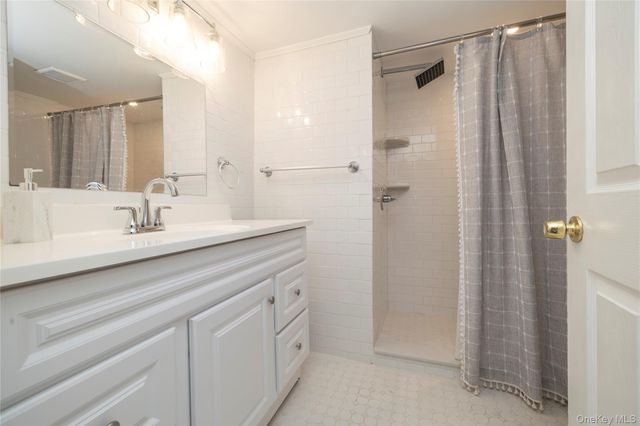 37 Hickory Road, Bayville, NY 11709