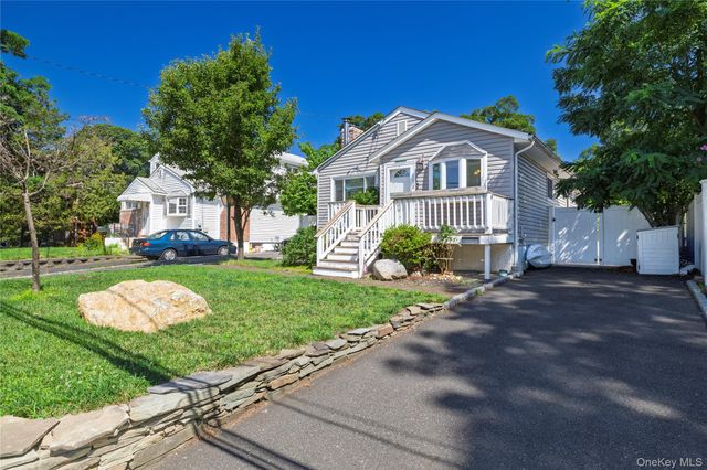 37 Hickory Road, Bayville, NY 11709