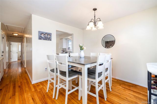 37 Hickory Road, Bayville, NY 11709