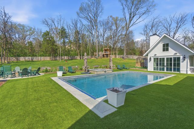 9028 Forest Lawn Dr, Brentwood, TN 37027