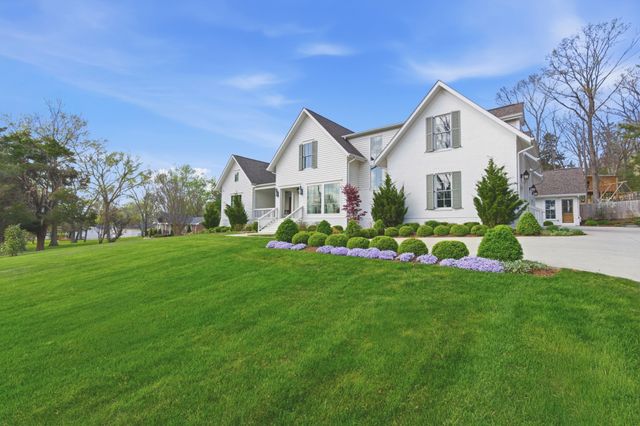 9028 Forest Lawn Dr, Brentwood, TN 37027