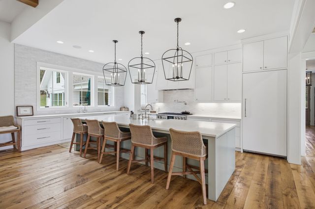 9028 Forest Lawn Dr, Brentwood, TN 37027