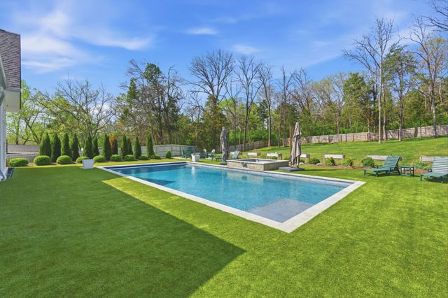 9028 Forest Lawn Dr, Brentwood, TN 37027