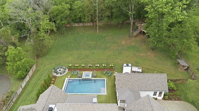 9028 Forest Lawn Dr, Brentwood, TN 37027