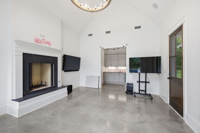 9028 Forest Lawn Dr, Brentwood, TN 37027