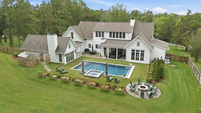 9028 Forest Lawn Dr, Brentwood, TN 37027