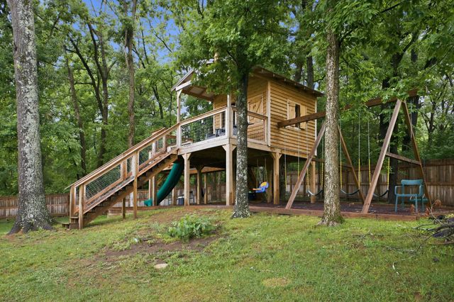 9028 Forest Lawn Dr, Brentwood, TN 37027