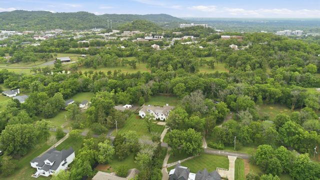 9028 Forest Lawn Dr, Brentwood, TN 37027