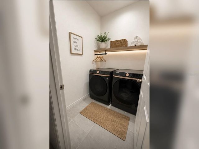 2042 IORIO STREET, St Cloud, FL 34771