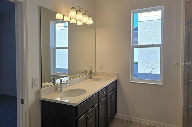 2042 IORIO STREET, St Cloud, FL 34771