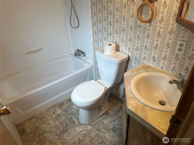 10206 218th Avenue E, Bonney Lake, WA 98391