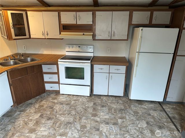 10206 218th Avenue E, Bonney Lake, WA 98391