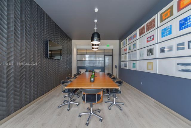 45 SW 9th St 1107, Miami, FL 33130