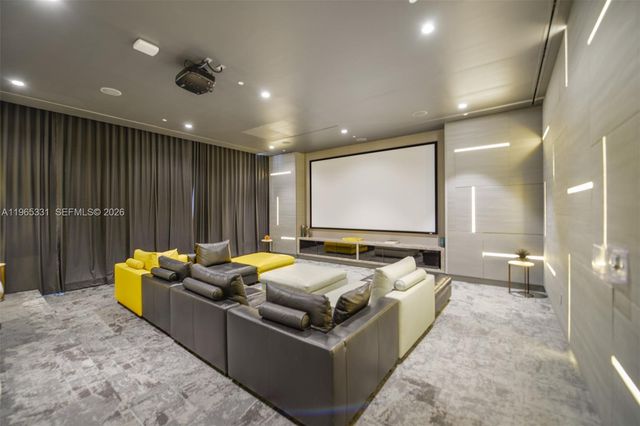 45 SW 9th St 1107, Miami, FL 33130