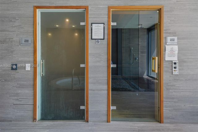 45 SW 9th St 1107, Miami, FL 33130