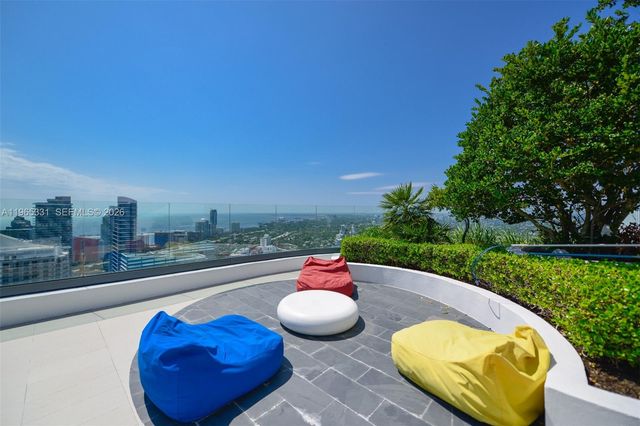 45 SW 9th St 1107, Miami, FL 33130