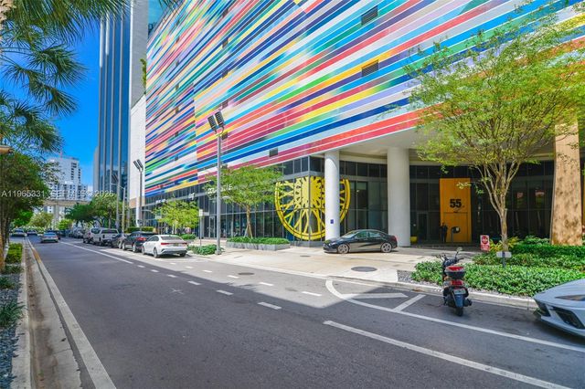 45 SW 9th St 1107, Miami, FL 33130