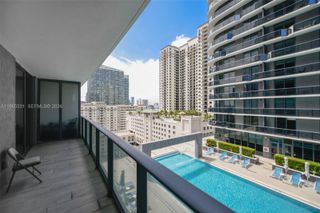 45 SW 9th St 1107, Miami, FL 33130