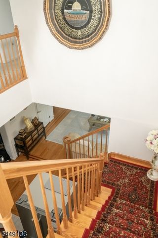 40 Oaktree Ln, Bloomfield Twp., NJ 07003